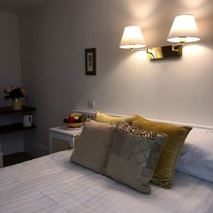 Basic Triple Room